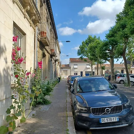 Prázdninový dům L'echoppe Sur La Place Bordeaux